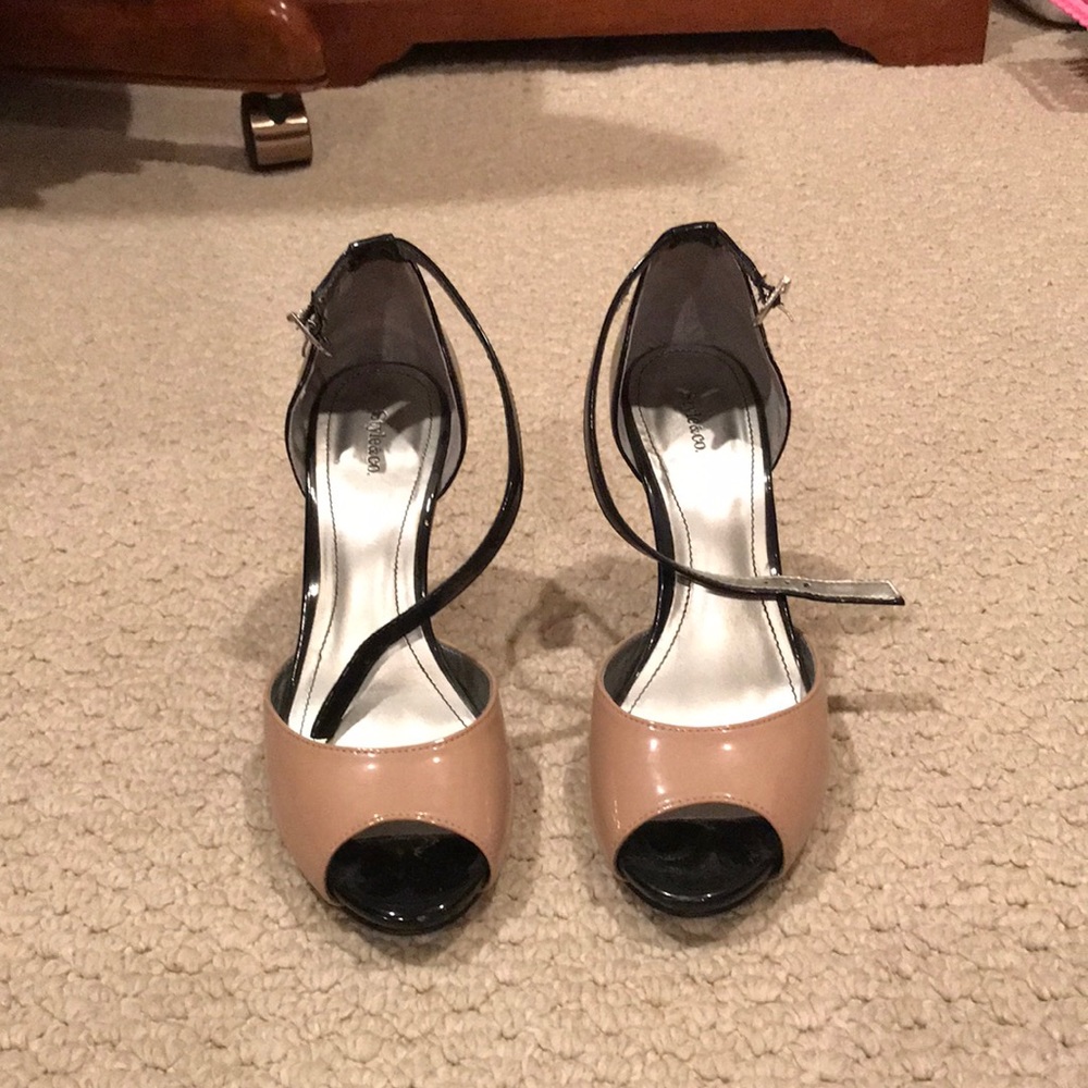 Style&Co nude and black heel